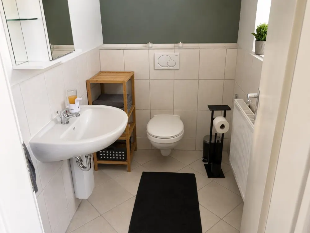 Großzügige 3-Zimmer-Wohnung/Haus mit Garten in zentraler Lage