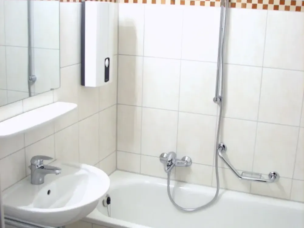 Renovierte 1-Zimmer Wohnung, ruhige Sackgassenlage aber doch zentral!