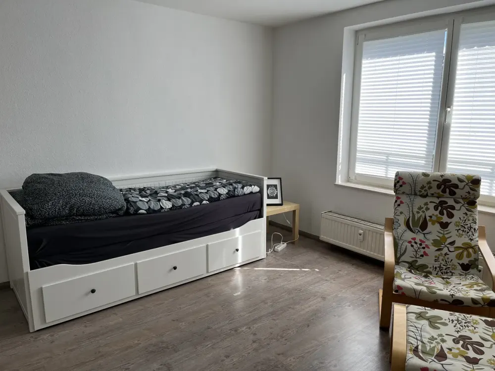 Wersten: Gepflegtes, möbliertes Appartement, ideal für Pendler und Studenten, Nähe Uni