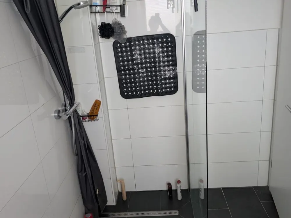 Schöne 4-Zi Wohnung mit Balkon, ab sofort