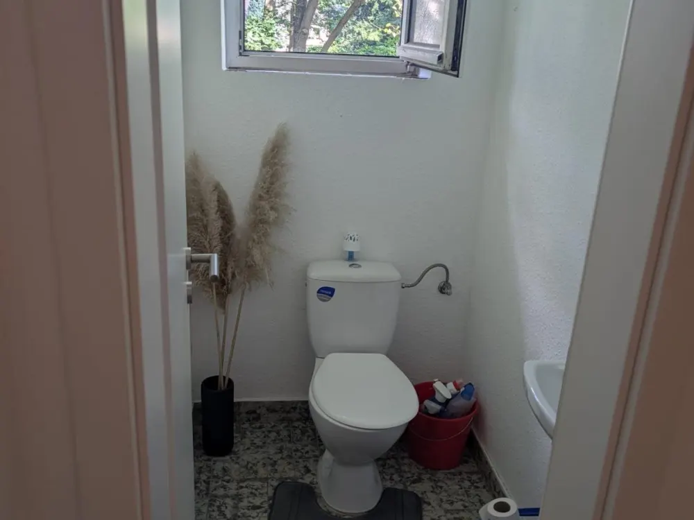 Schöne 4-Zi Wohnung mit Balkon, ab sofort
