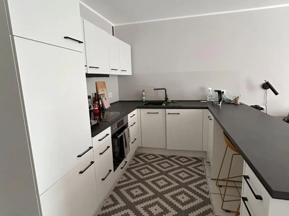 möbliert Apartment mit EBK + Balkon, ab 01.10.26 mögl.
