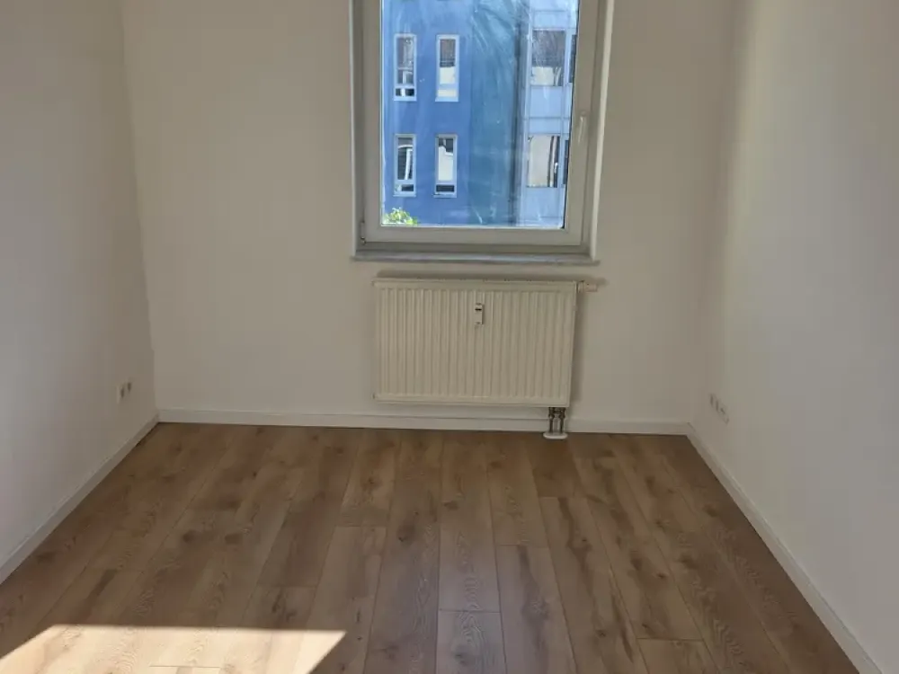 //3-Zimmer*Wintergarten*EBK*SP/