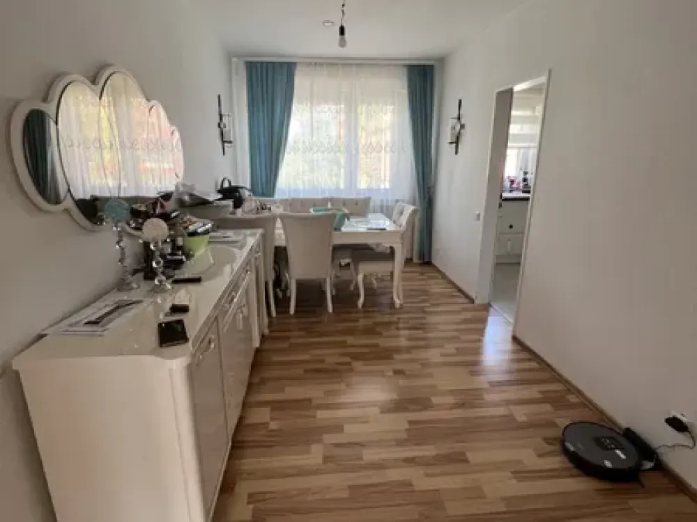 3,5 Zimmer Wohnung mit Balkon in modernisiertem Mehrfamilienhaus