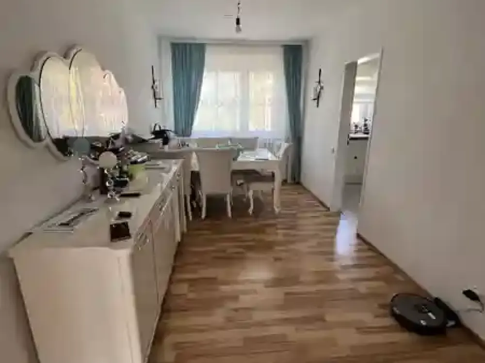 3,5 Zimmer Wohnung mit Balkon in modernisiertem Mehrfamilienhaus