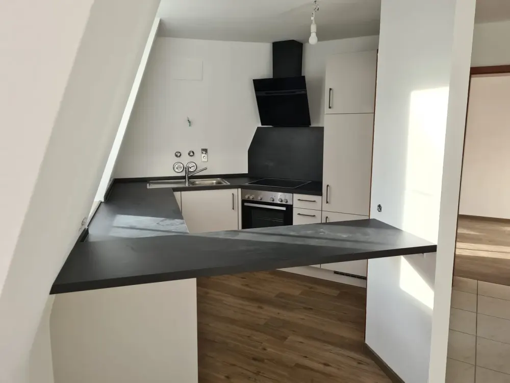 Schöne und helle 2,5 Zweizimmer Wohnung im Zentrum von Ludwigsburg.