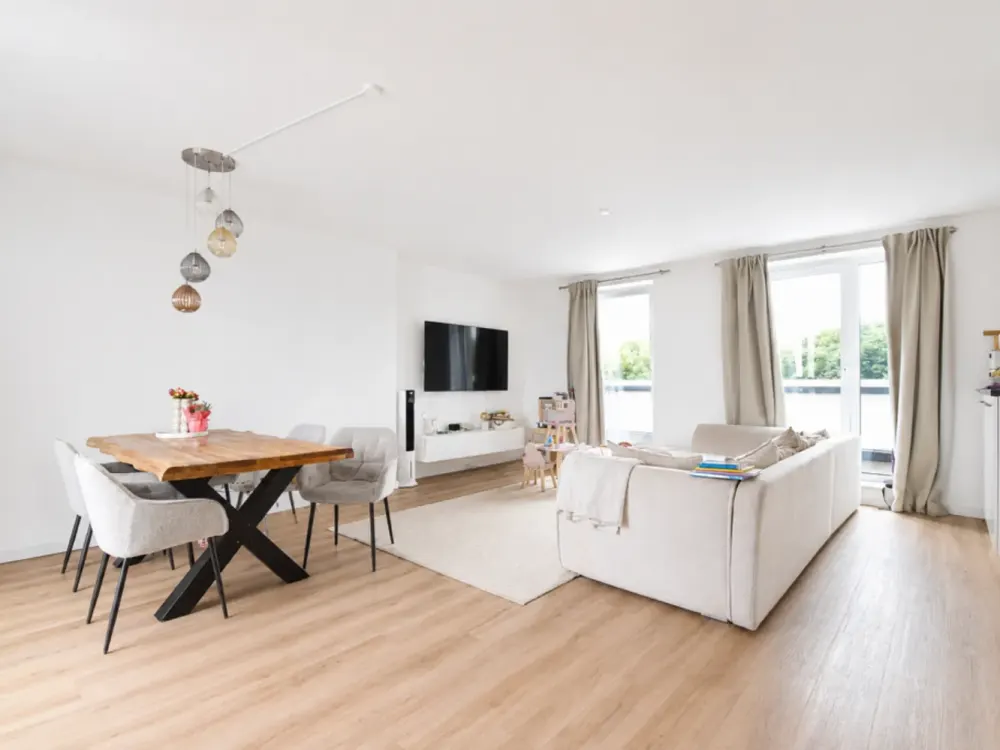 Modernes, energieeffizentes Wohnen: "Lichterfüllte 3-Zimmer-Maisonettewohnung mit herrlicher Dachte