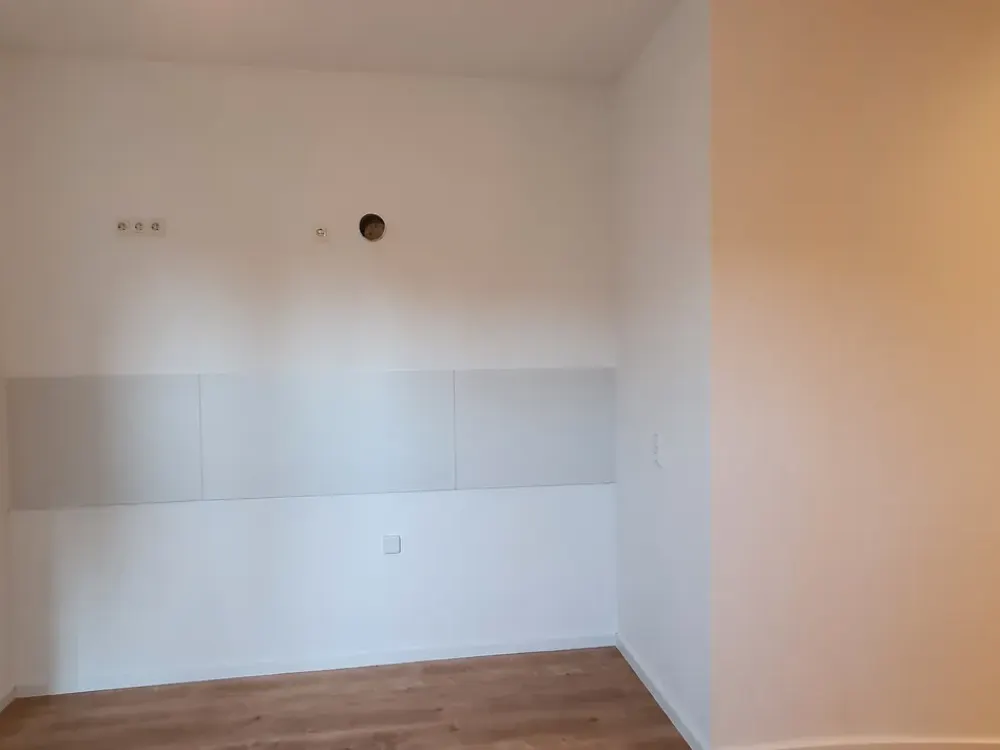 Beautiful Old Building Apartment 2.5 Rooms with Terrace in Düsseldorf