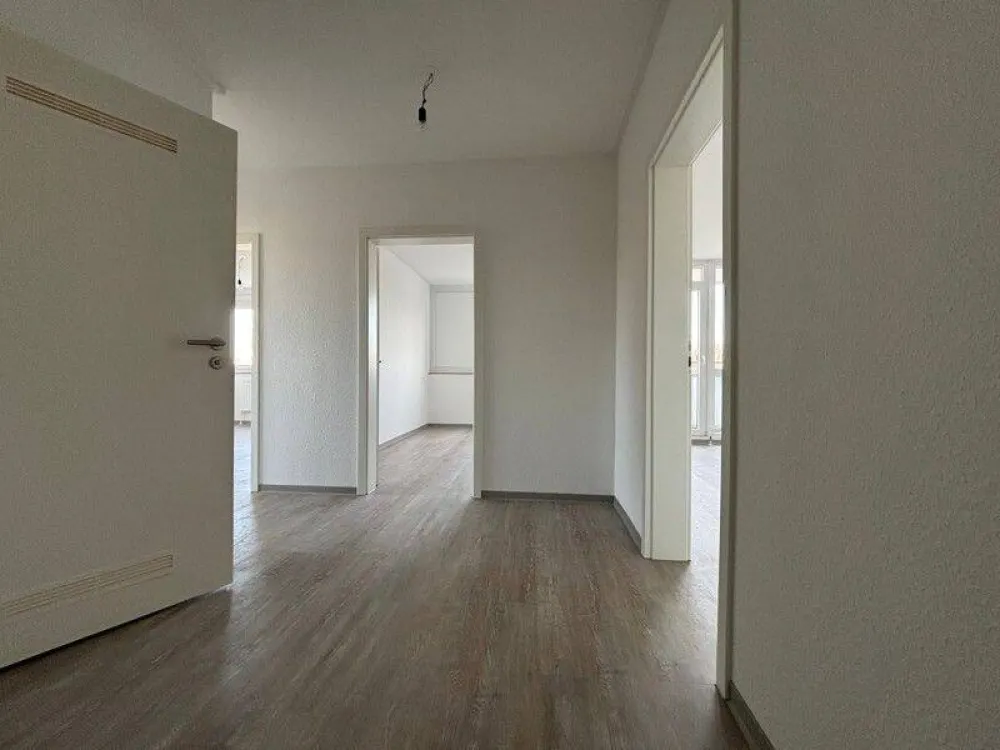 Erstbezug nach Renovierung: 3-Zimmer Wohnung mit Ausblick!