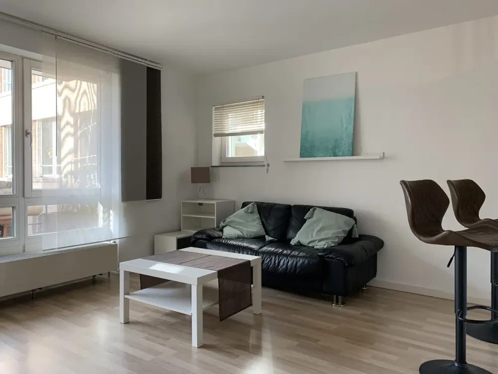 Möblierte 2-Zimmer-Wohnung mit Balkon in Stuttgart West
