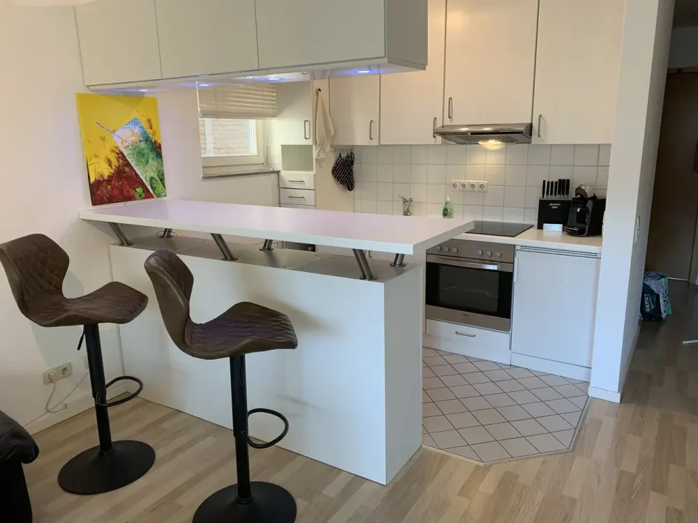 Möblierte 2-Zimmer-Wohnung mit Balkon in Stuttgart West