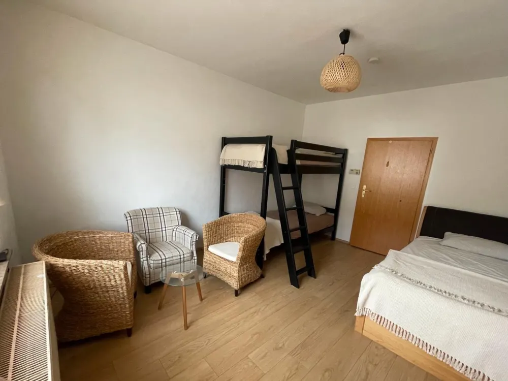 40qm Appartement/1 Zimmer mit Bad und Wohnküche/bis31.07.2027frei
