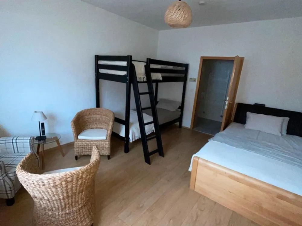 40qm Appartement/1 Zimmer mit Bad und Wohnküche/bis31.07.2027frei