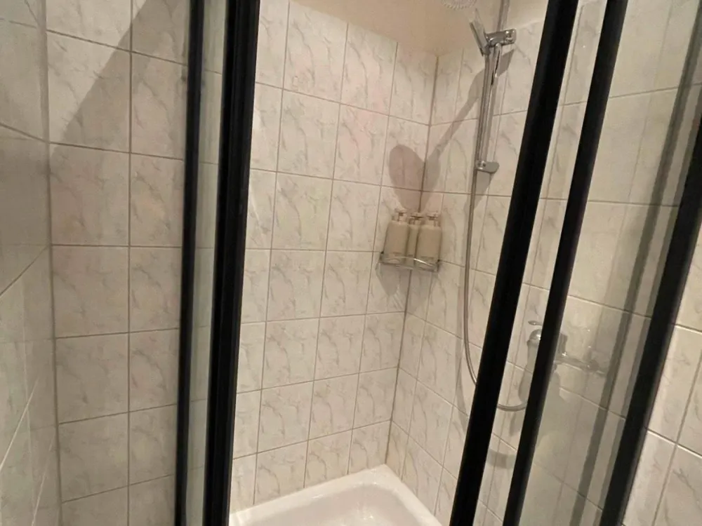 40qm Appartement/1 Zimmer mit Bad und Wohnküche/bis31.07.2027frei