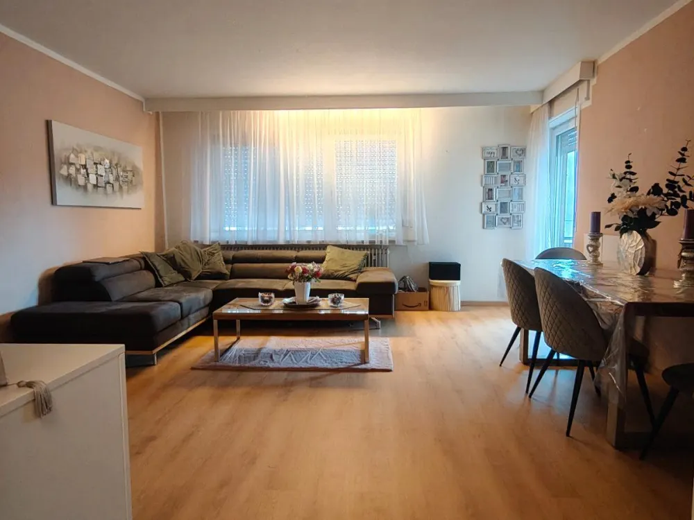 Großzügige 4-Zimmer-Wohnung mit Balkon in Stuttgart-Vaihingen
