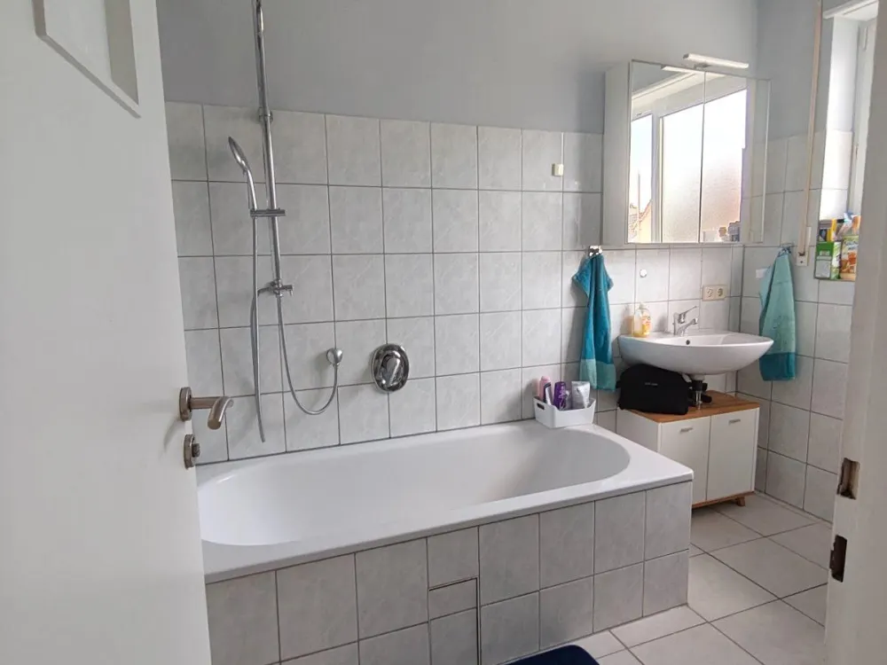 Großzügige 4-Zimmer-Wohnung mit Balkon in Stuttgart-Vaihingen