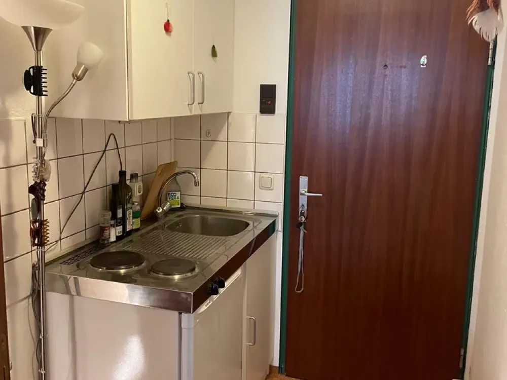 Möbliertes 1-Zi-Apartment in zentraler und doch ruhiger Lage
