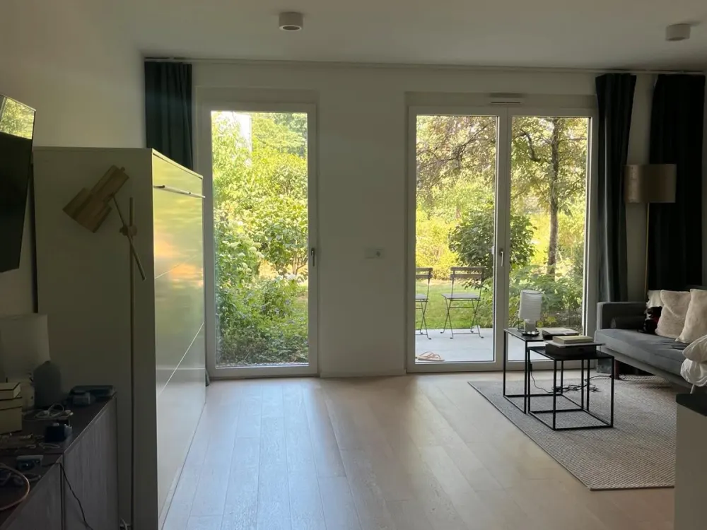 Vollmöblierte, helle 1-Zimmer-Wohnung mit Garten in Harlaching