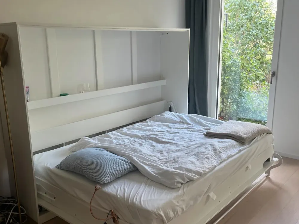 Vollmöblierte, helle 1-Zimmer-Wohnung mit Garten in Harlaching