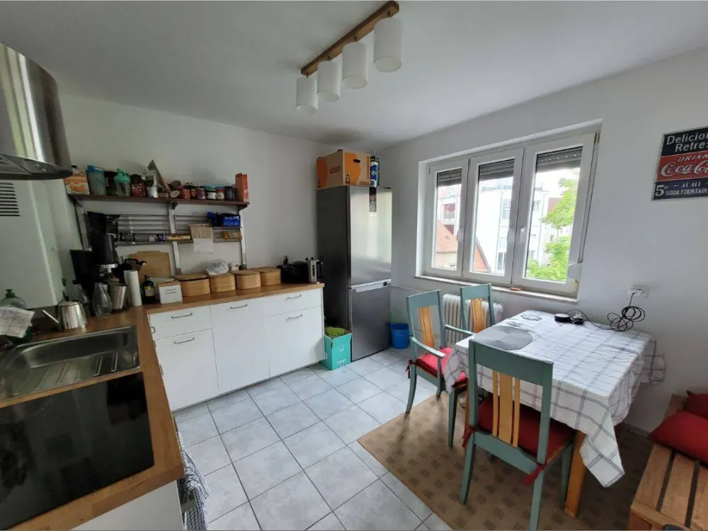 Ab 01.12. helle 2-Zimmer Wohnung, KM €670, nah an der Altstadt und Wöhrder Wiese