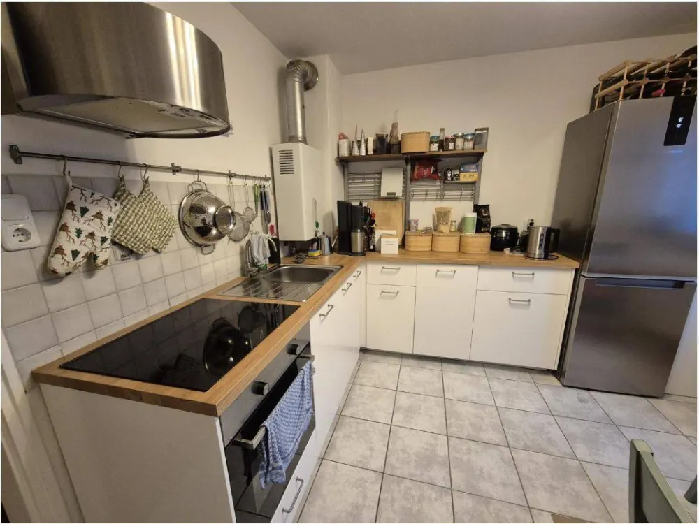 Ab 01.12. helle 2-Zimmer Wohnung, KM €670, nah an der Altstadt und Wöhrder Wiese
