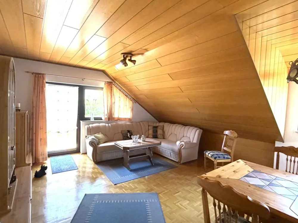 Ruhig gelegene 2-Zimmer-Wohnung mit Südbalkon und Gartennutzung in Seligenstadt Froschhausen