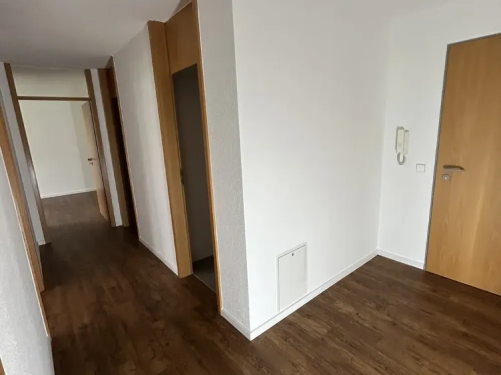 Moderne 3,5-Zimmer-Wohnung mit zwei Terrassen in zentraler Lage von Endersbach