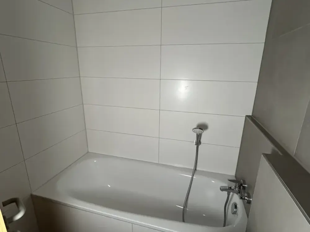 Moderne 3,5-Zimmer-Wohnung mit zwei Terrassen in zentraler Lage von Endersbach