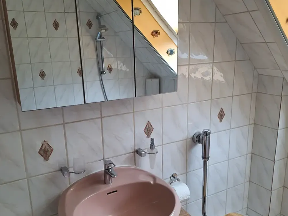 Lebendig wohnen in Bochum-Ehrenfeld: 3-Zimmer-Dachgeschosswohnung mit Balkon