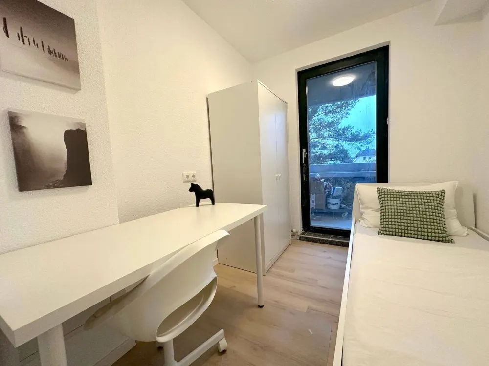 ?? Zimmer frei in moderner WG in Frankfurt - Robert-Dissmann-Straße 6!