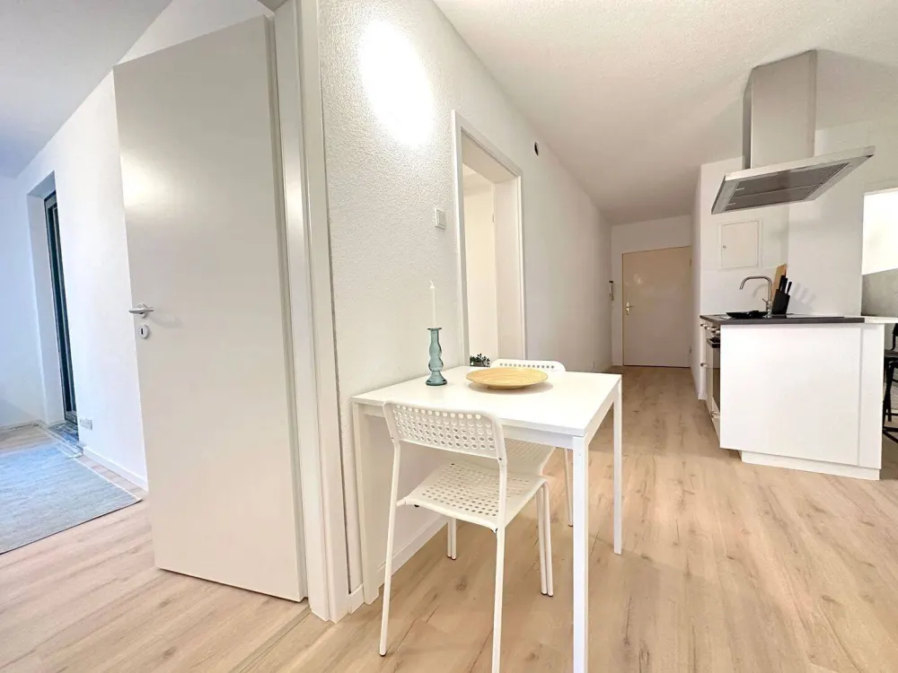 ?? Zimmer frei in moderner WG in Frankfurt - Robert-Dissmann-Straße 6!