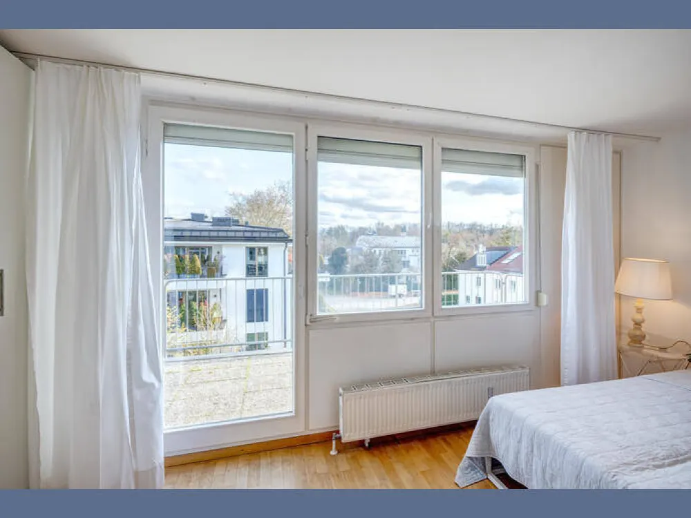Möbliert: Dachterrassenwohnung in exklusiver Lage des Herzogparks