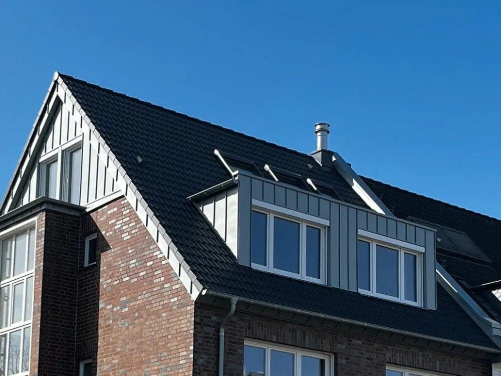 Erstbezug: Exklusive klimatisierte Maisonette mit Dachterrasse