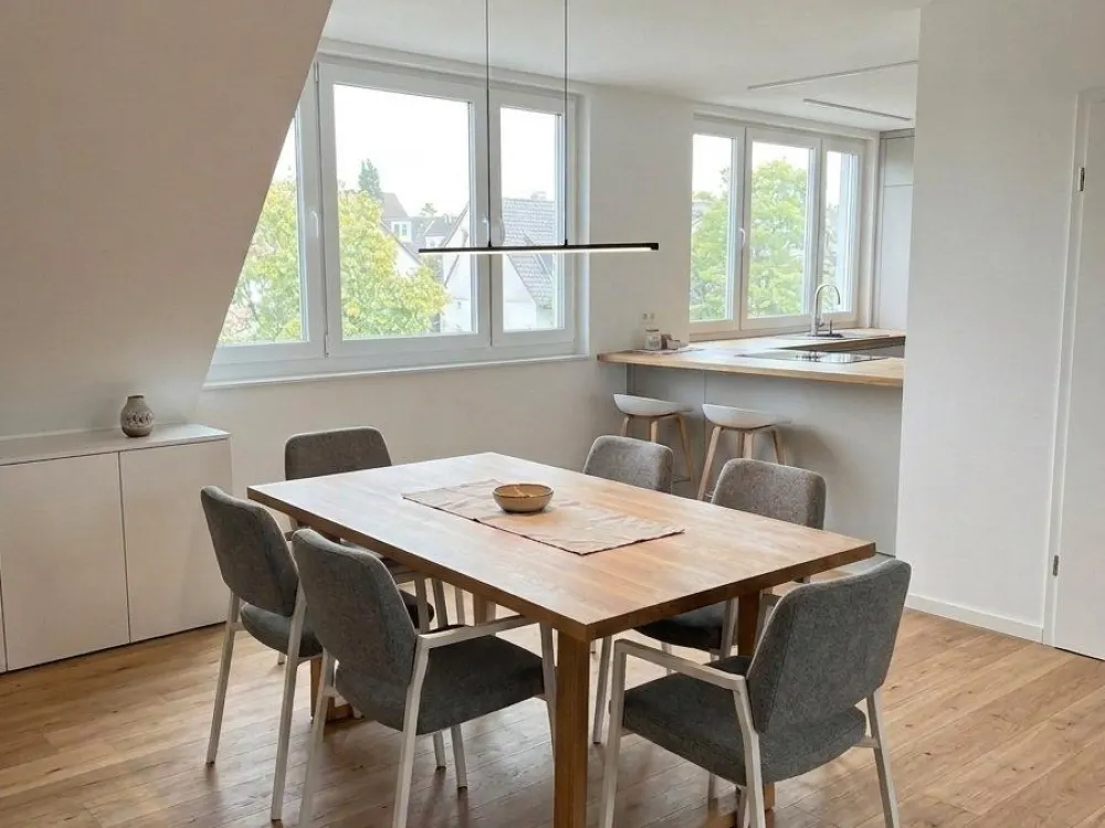 Erstbezug: Exklusive klimatisierte Maisonette mit Dachterrasse