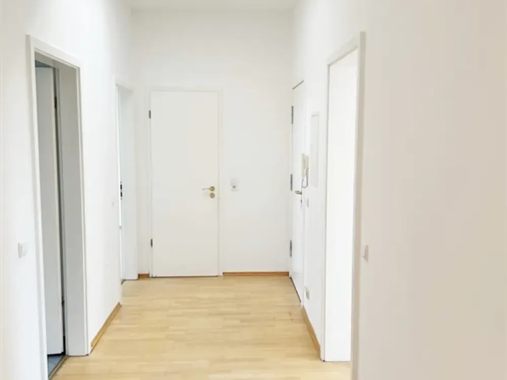 Großzügige 4-Zimmer-Dachgeschosswohnung mit Balkon! Befristeter Vertrag!