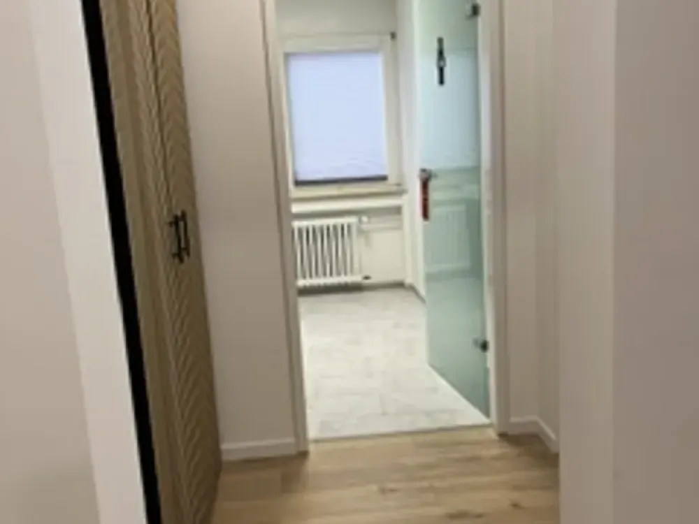 Neuwertige 2-Zimmer-Wohnung im 1.OG mit EBK und Balkon im beliebten Hansaviertel