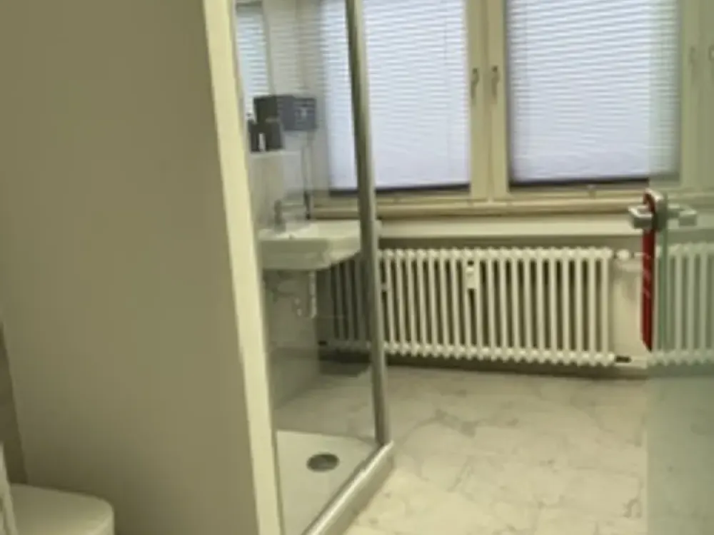 Neuwertige 2-Zimmer-Wohnung im 1.OG mit EBK und Balkon im beliebten Hansaviertel