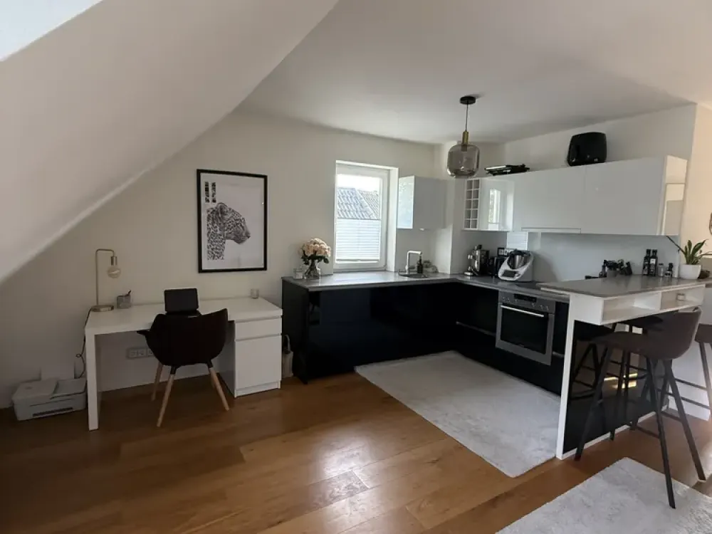 Modernes Wohnen: teilmobiliertes 1,5-Zimmer-Apartment in Köln-Weiden