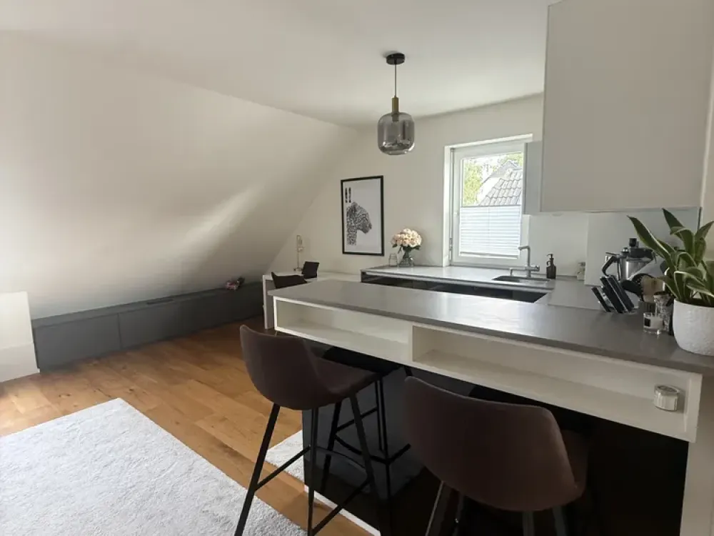 Modernes Wohnen: teilmobiliertes 1,5-Zimmer-Apartment in Köln-Weiden