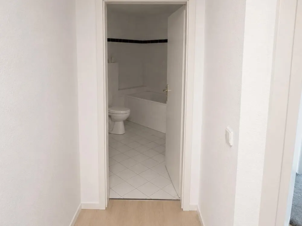 Renovierte 2-Zimmer-Wohnung mit Balkon in Düsseldorf/Bilk