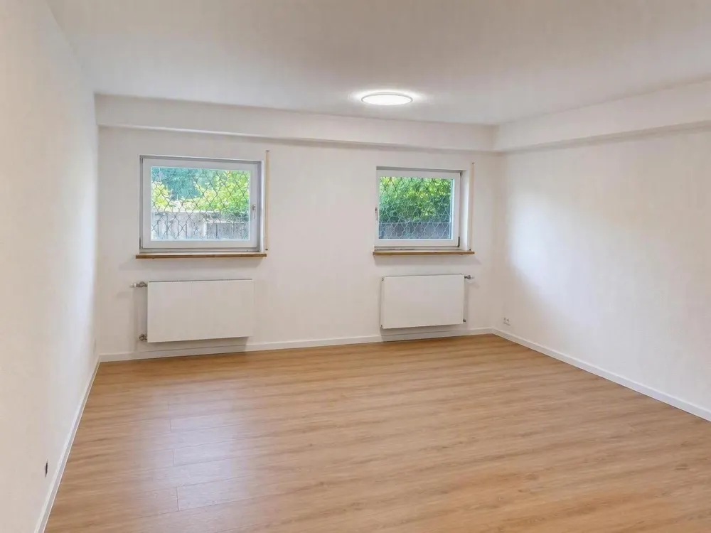 Einziehen & Wohlfühlen: Frisch renovierte Gartenwohnung mit Terrasse & Sauna