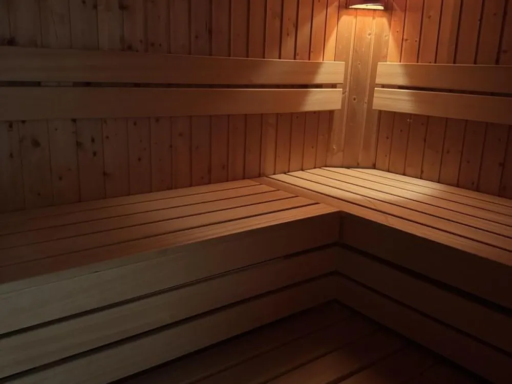 Einziehen & Wohlfühlen: Frisch renovierte Gartenwohnung mit Terrasse & Sauna