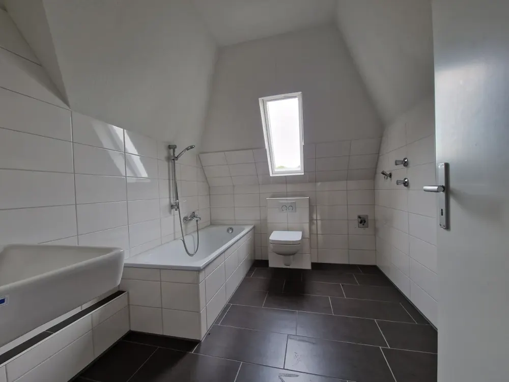 Top modernisierte 2 Zimmer Wohnung!