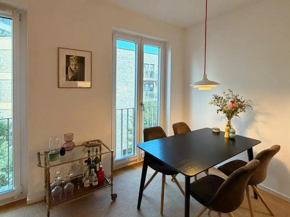 Design meets comfort: furnished 3-room apartment Neue Mitte Altona