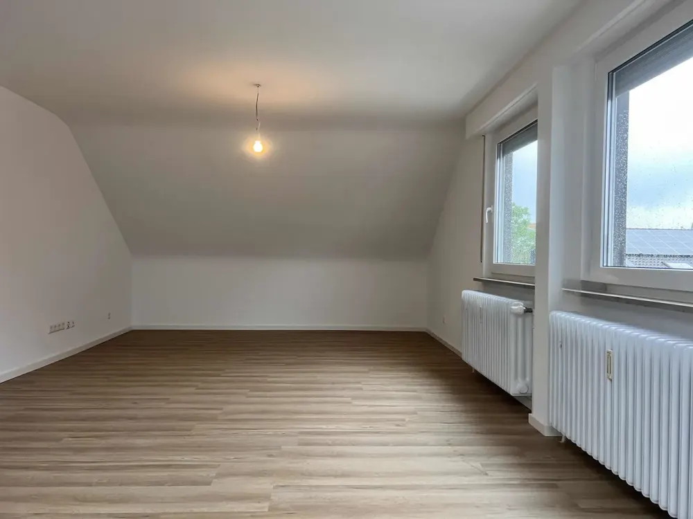 73249 Wernau: Schöne 2-Zi-DG-Whg 2025 neu renoviert!