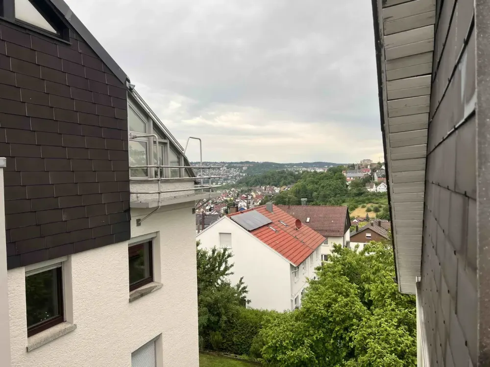 73249 Wernau: Schöne 2-Zi-DG-Whg 2025 neu renoviert!