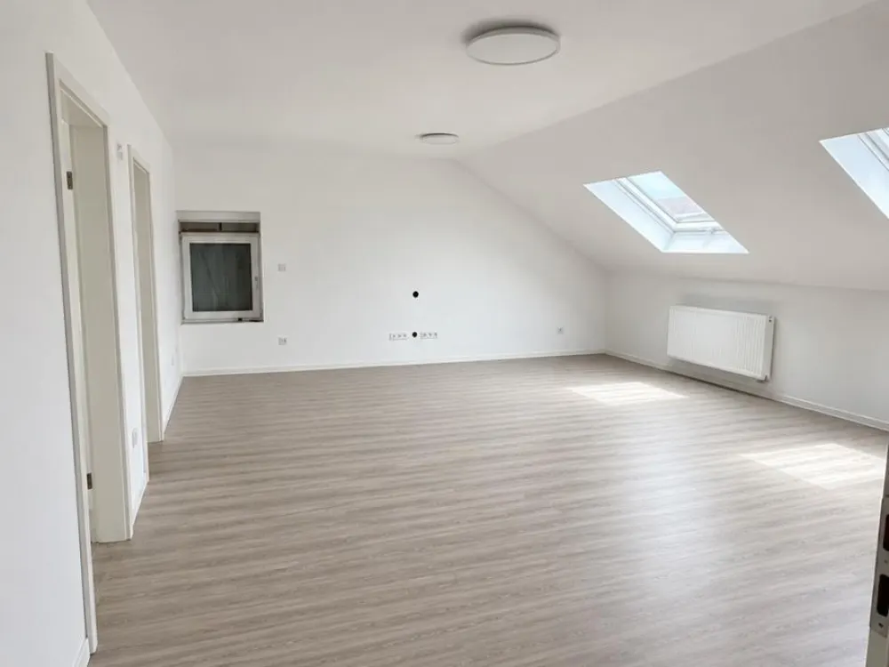 Kernsanierte DG Wohnung 100qm 4ZKB Saarlouis - Lisdorf