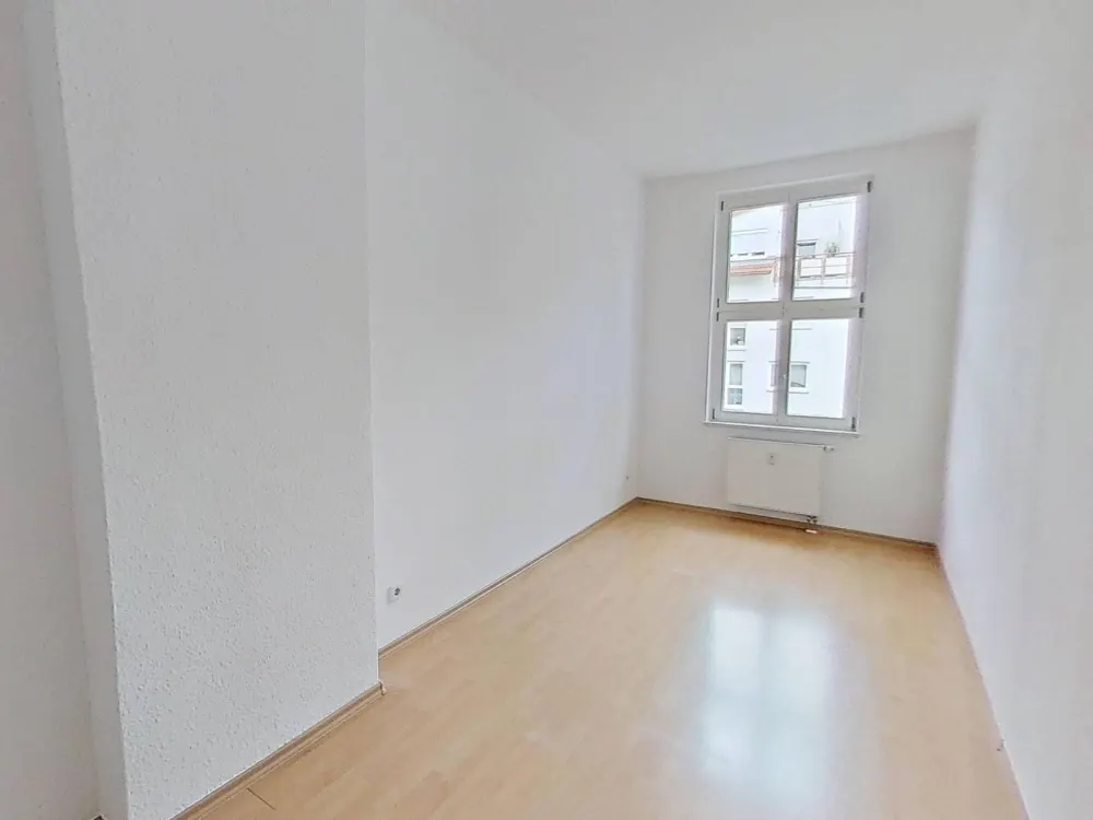 Ein tolles Zuhause für die Familie: Geräumige 4-Zimmer-Wohnung mit BALKON