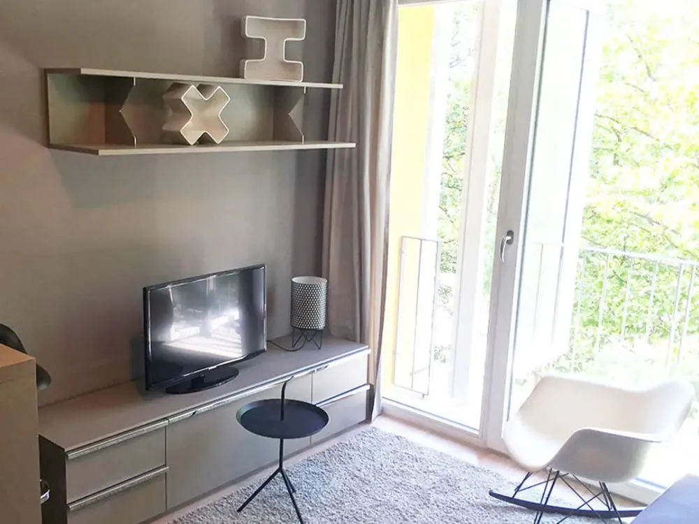 Exklusiv-Apartment mit Möblierung - bald einziehen - Am Olympiapark