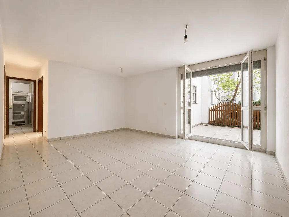Besichtigung am Mittwoch++Moderne Terrassenwohnung mit privatem Garten++ Hunde erlaubt